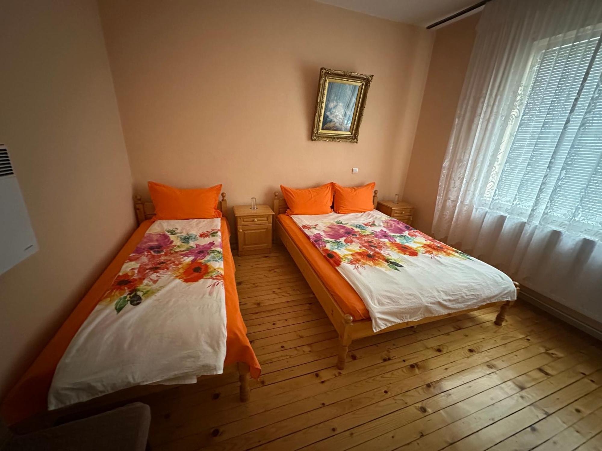 Velkovski Guest House Chisarja Exteriör bild